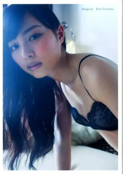 内田理央　写真集　「Magical」